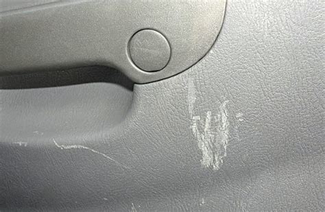 how to remove scratches from plastic car interior: should we consider using a homemade solution?